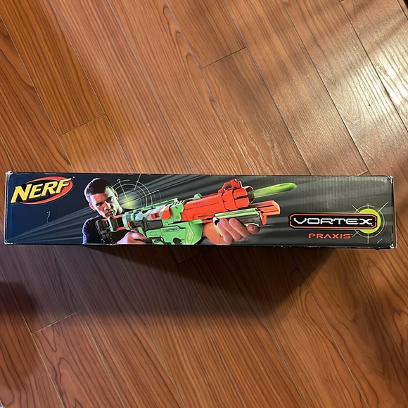 🎄Nerf Vortex Praxis Sonic Green Blaster Gun 10 Disce Pump Action ~ New - Picture 6 of 12